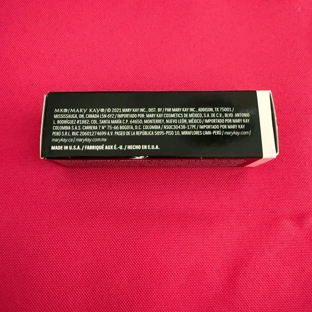 Mary Kay Gel Semi-Shine Lipstick - Scarlet Red New in Box